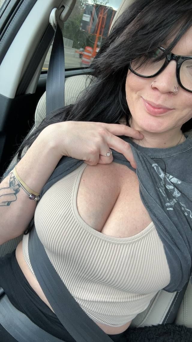 I’m Available for massage and fun text me on my number below - Image 2